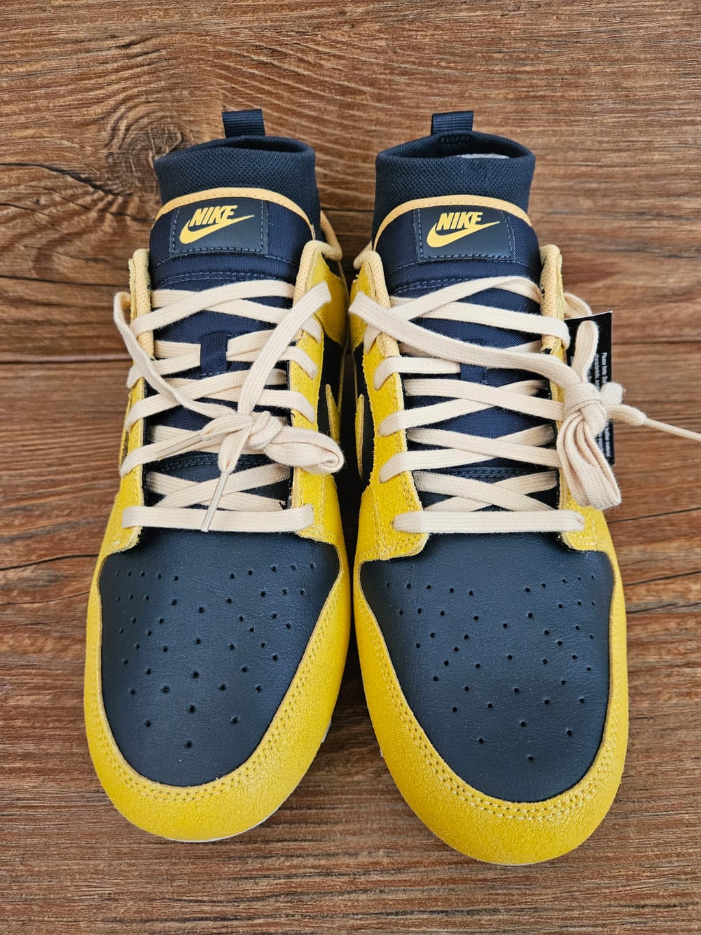 Nike Alpha Menace 4 Dunk SE Iowa Football Cleats