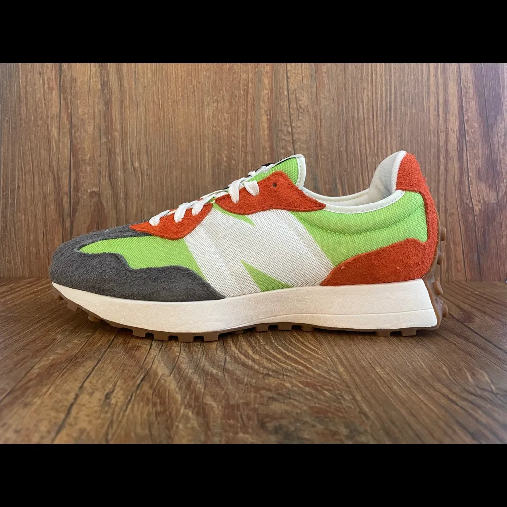 New Balance 327 Sz 9.5 MS327SFA