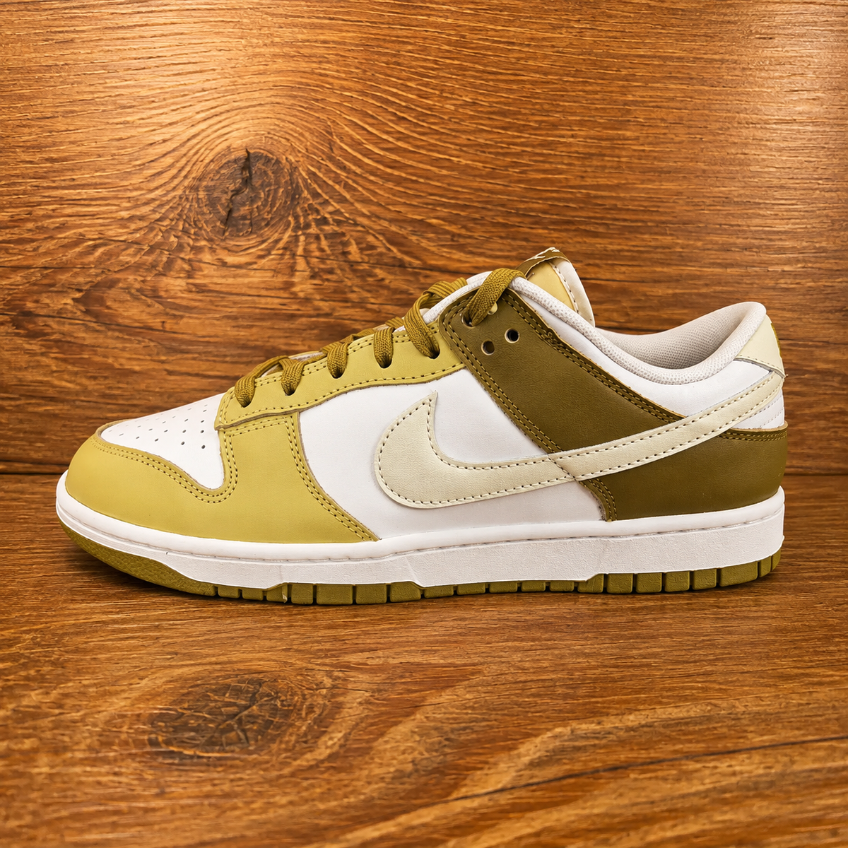 Nike Dunk Low Retro Bronzine