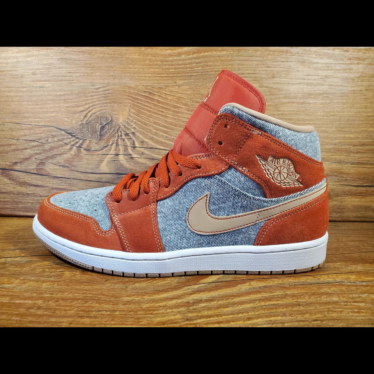 Jordan 1 Mid "Denim/Red"