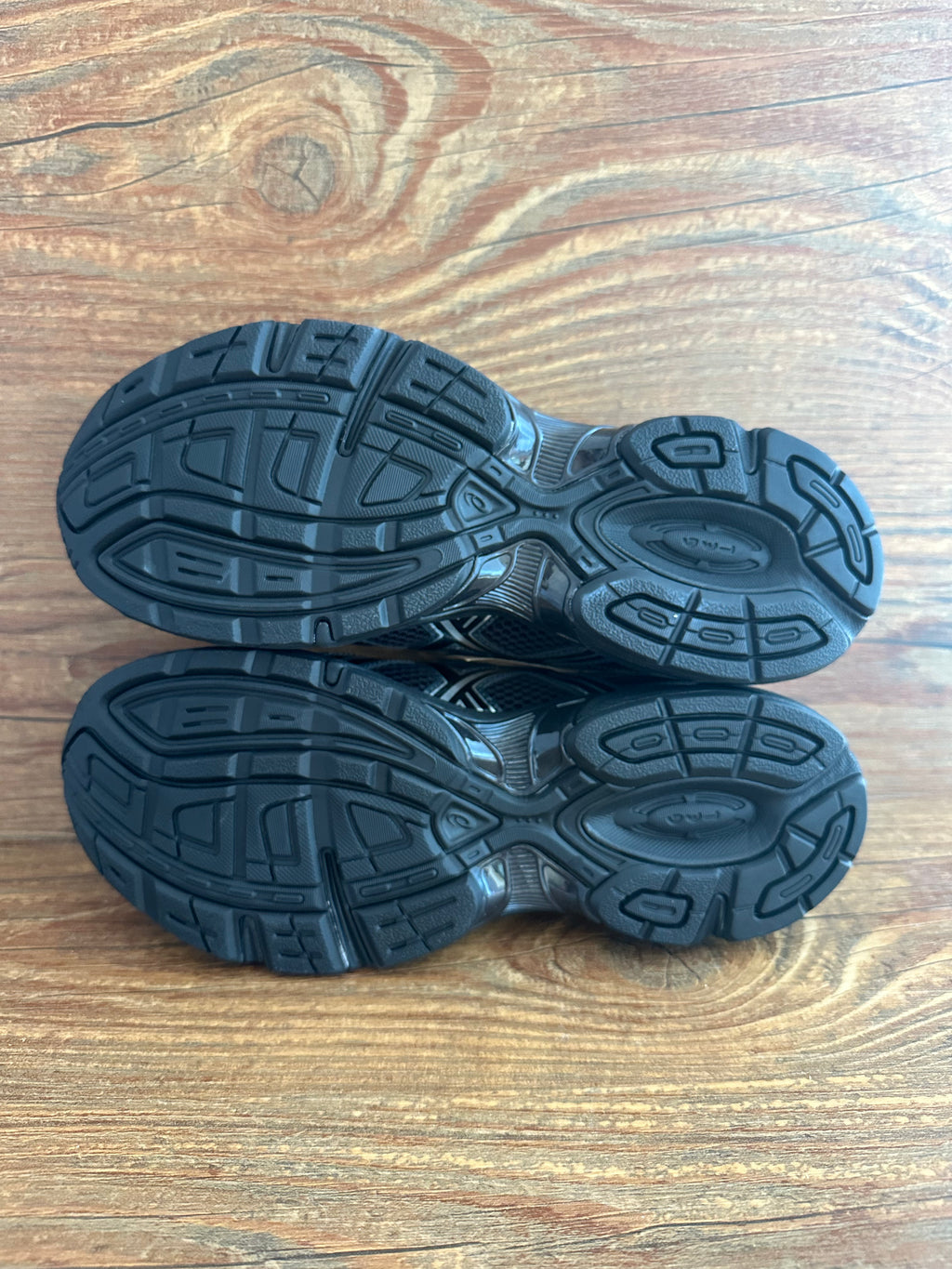 Asics Gel 1130 "Black/Pure Silver" 1201A906-001 (NO BOX)