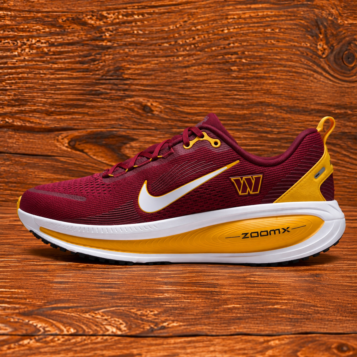 Nike Vomero 18 Washington Commanders NFL