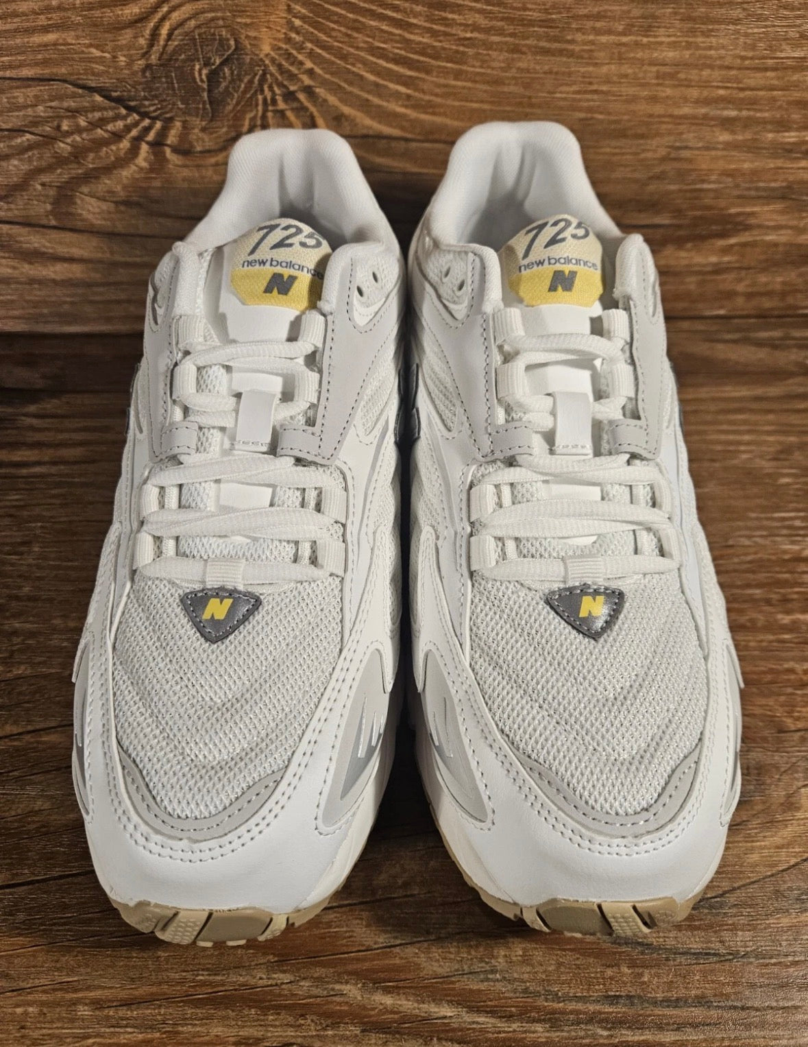 New Balance 725 "White/Grey/Yellow" ML725AF