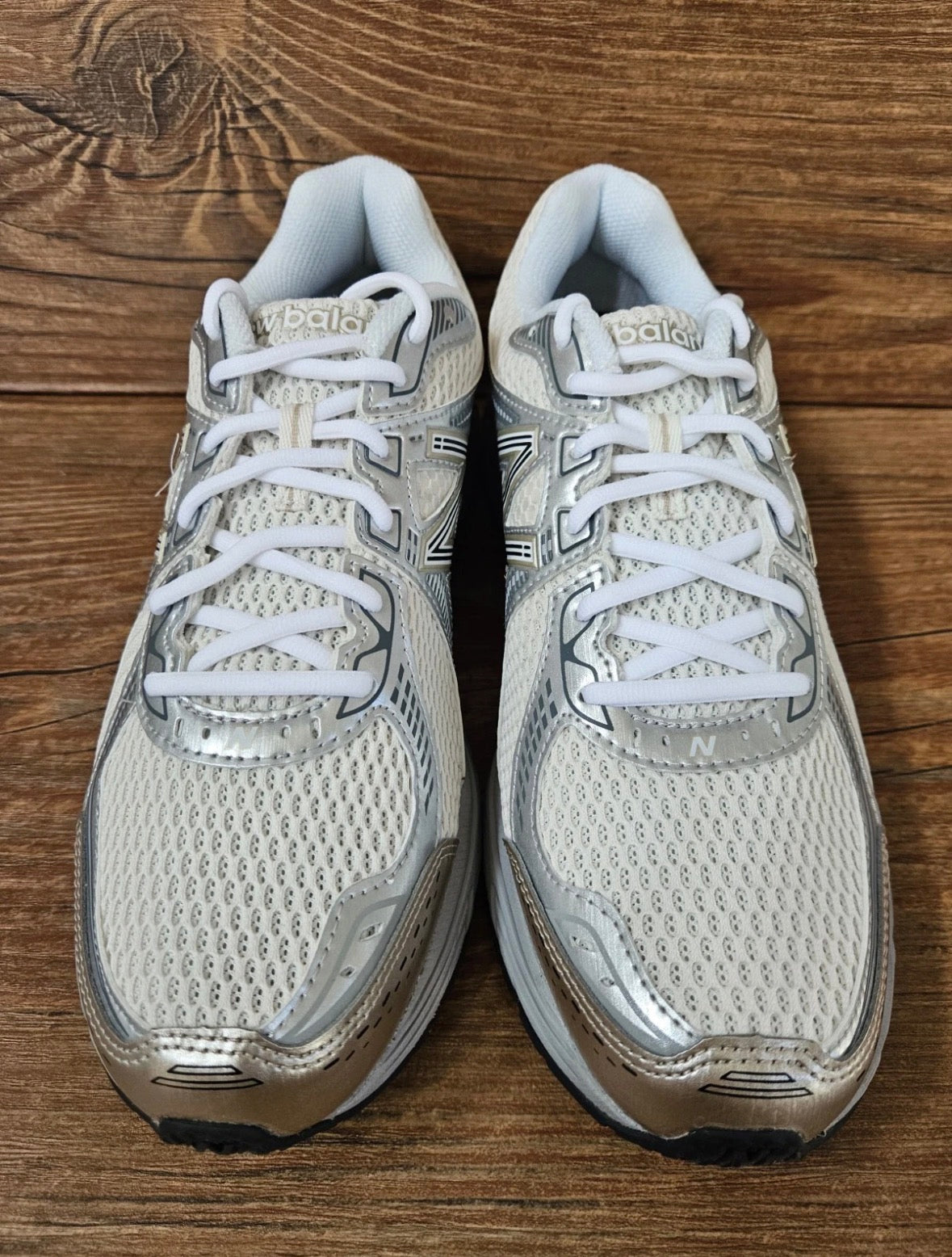 New Balance 860 V2 "Sea Salt/Gold Metallic" ML860SG2