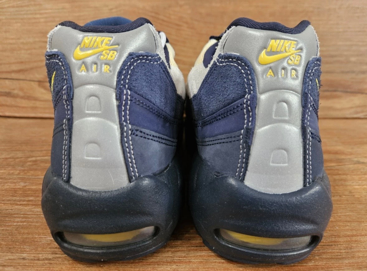 Nike Air Max 95 SB x Eric Koston HQ8492-400