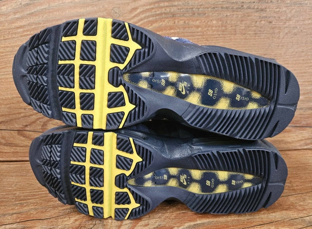 Nike Air Max 95 SB x Eric Koston HQ8492-400