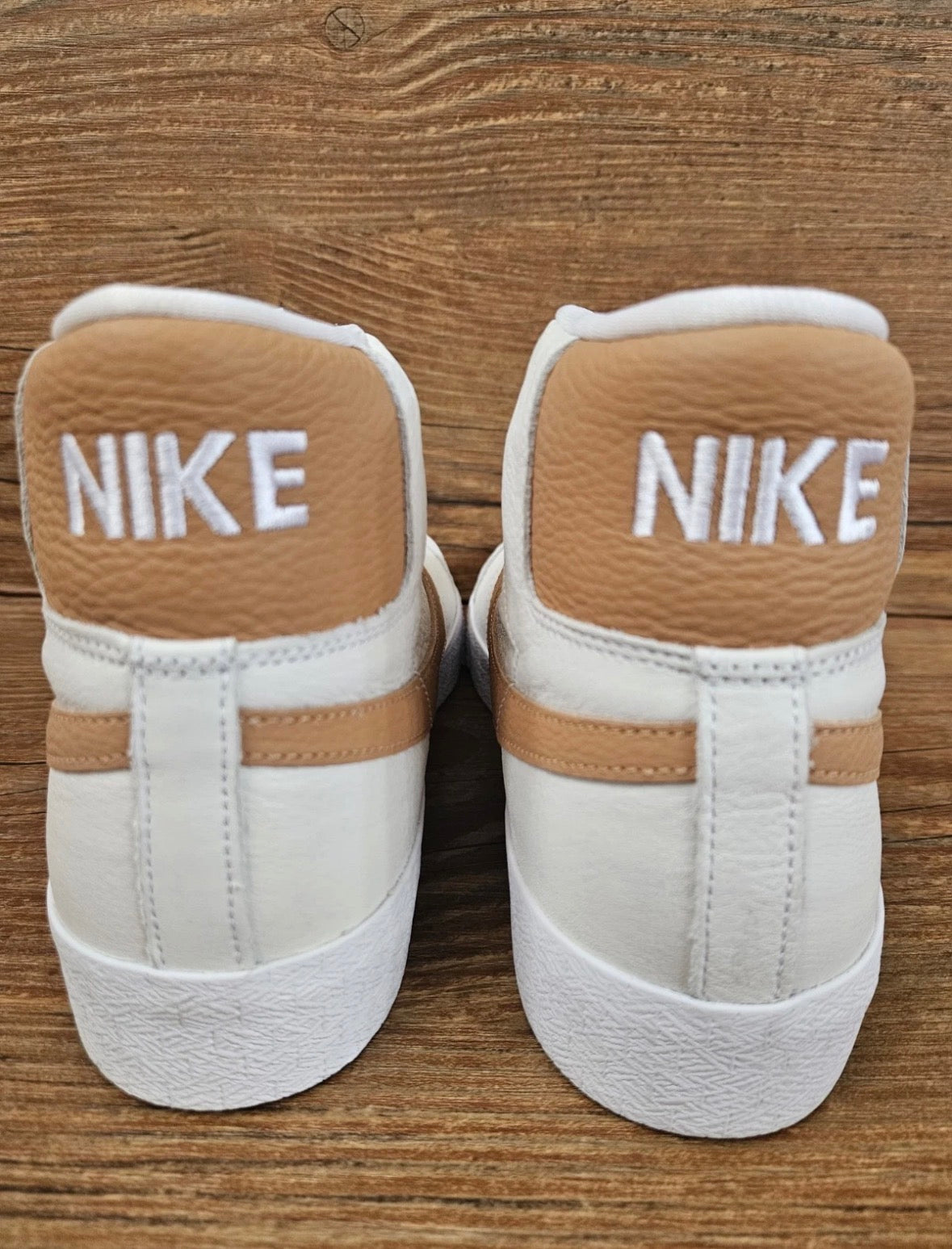 Nike SB Zoom Blazer Mid "White/Light Cognac" DM0587-100