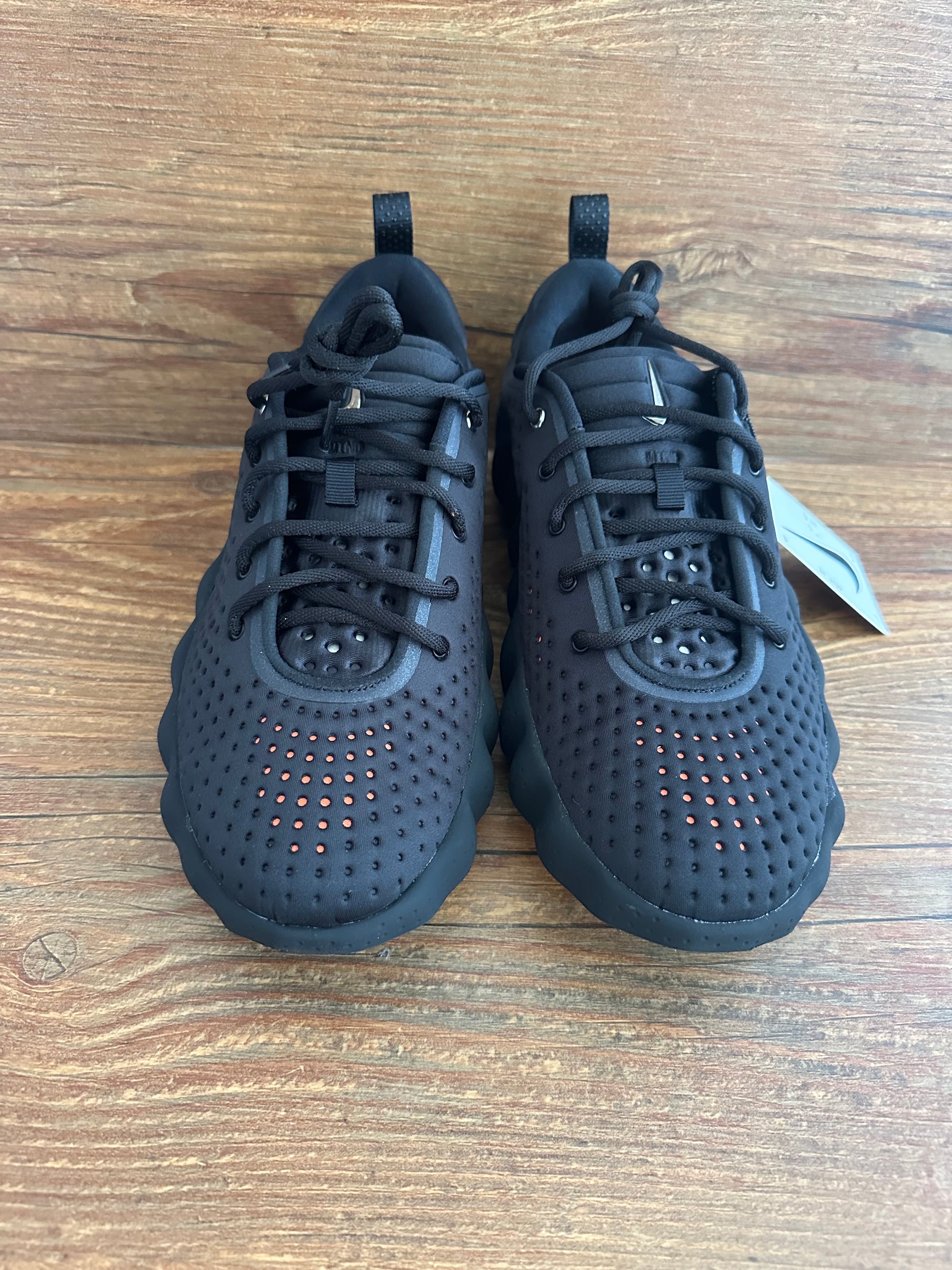 Nike Mind 002 "Black/Hyper Crimson/Chrome" HQ4308-001