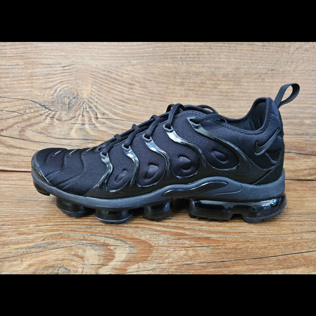 Nike Air VaporMax Plus "Triple Black" 924453-004