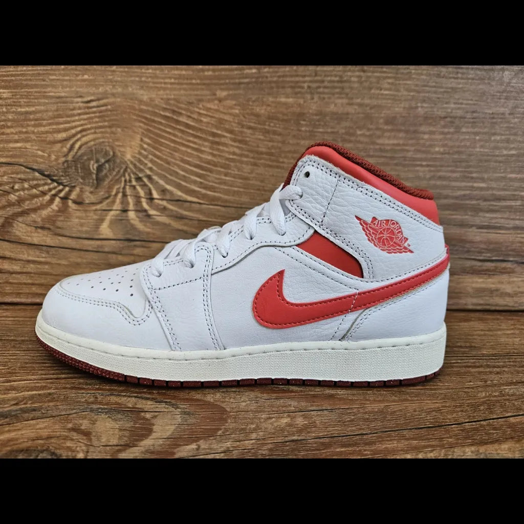Air Jordan 1 Mid SE "White/Dune Red"