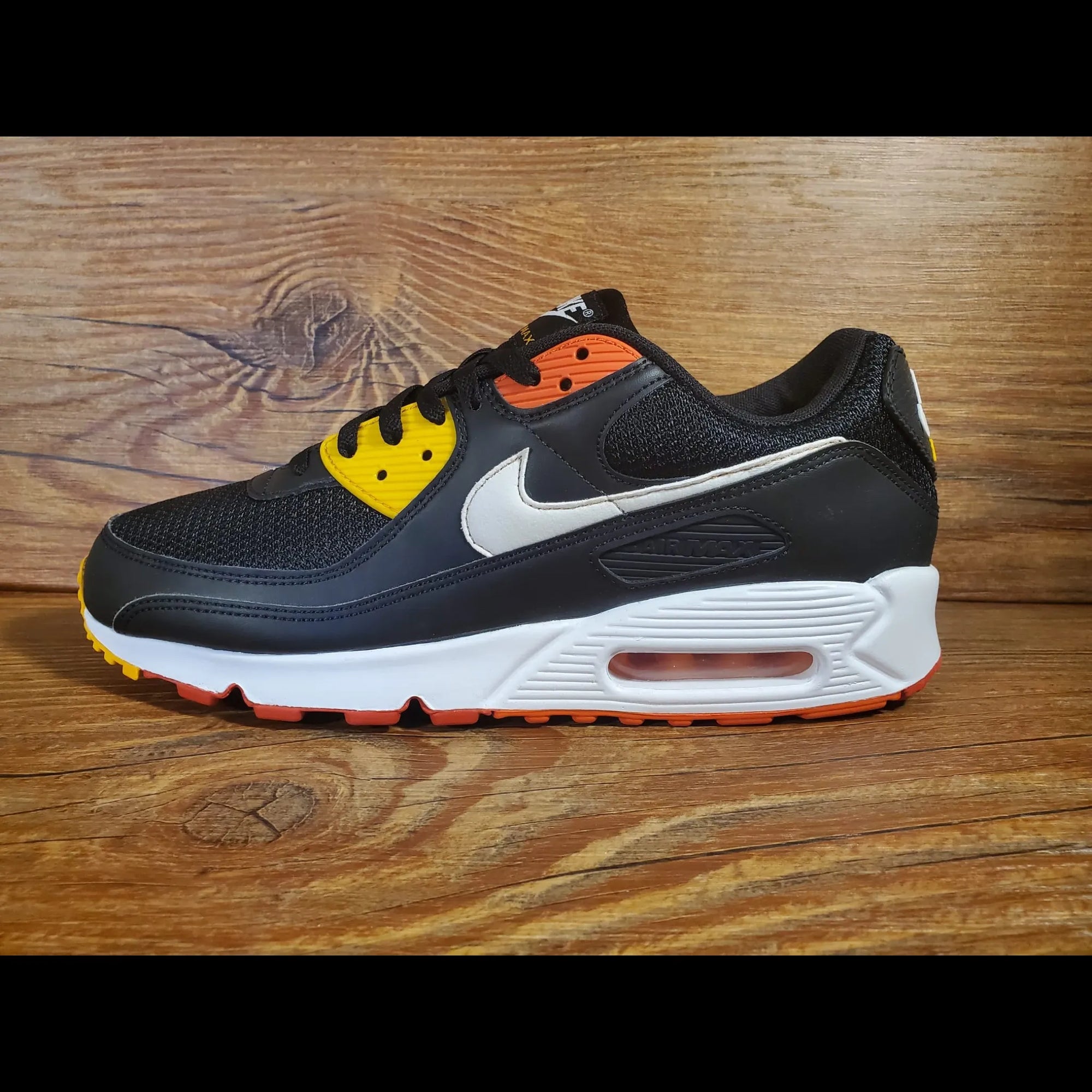 Nike Air Max 90 "Roswell Rayguns"