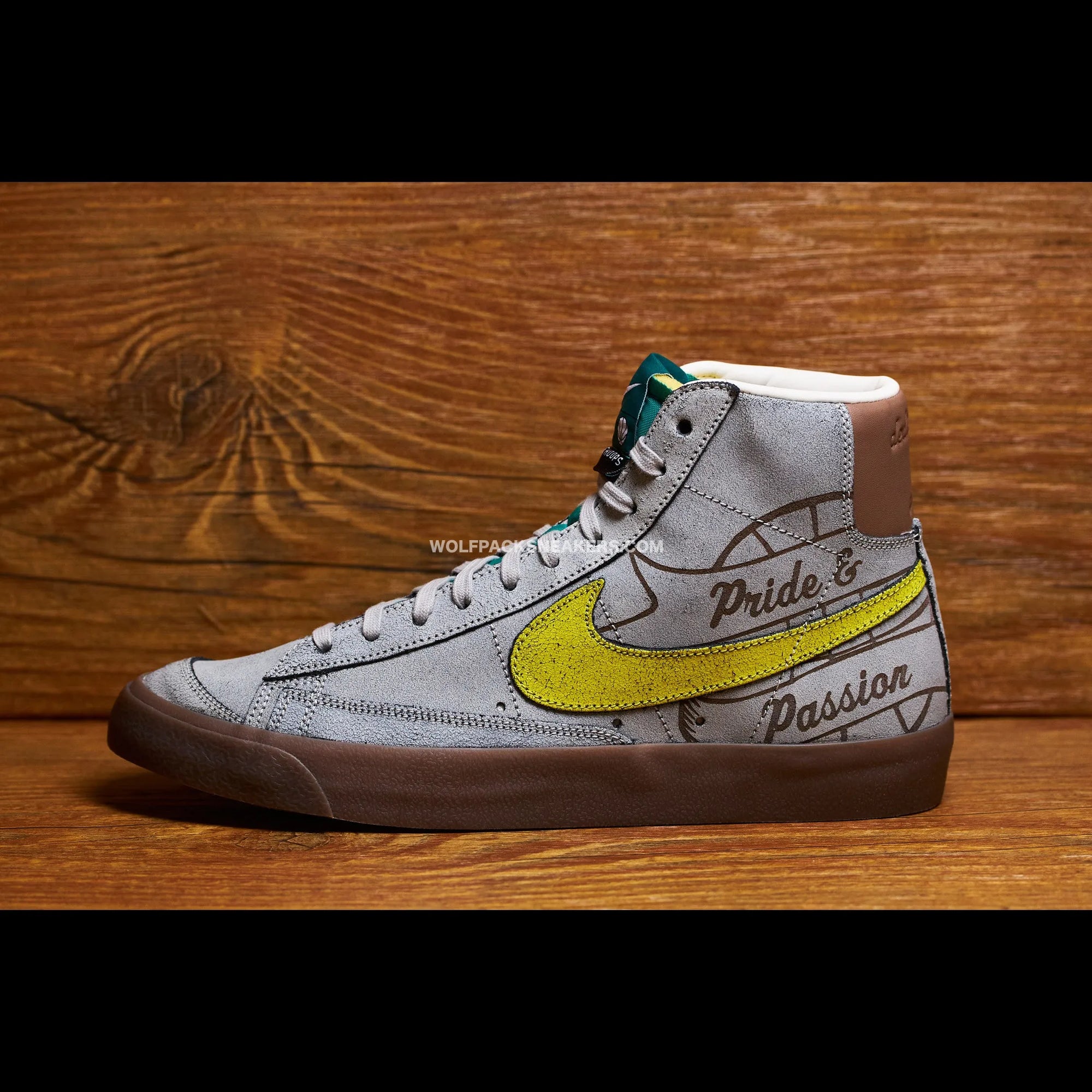 Nike SB Blazer Mid '77 Vintage "Motivation" Sz 9 CW6016-100