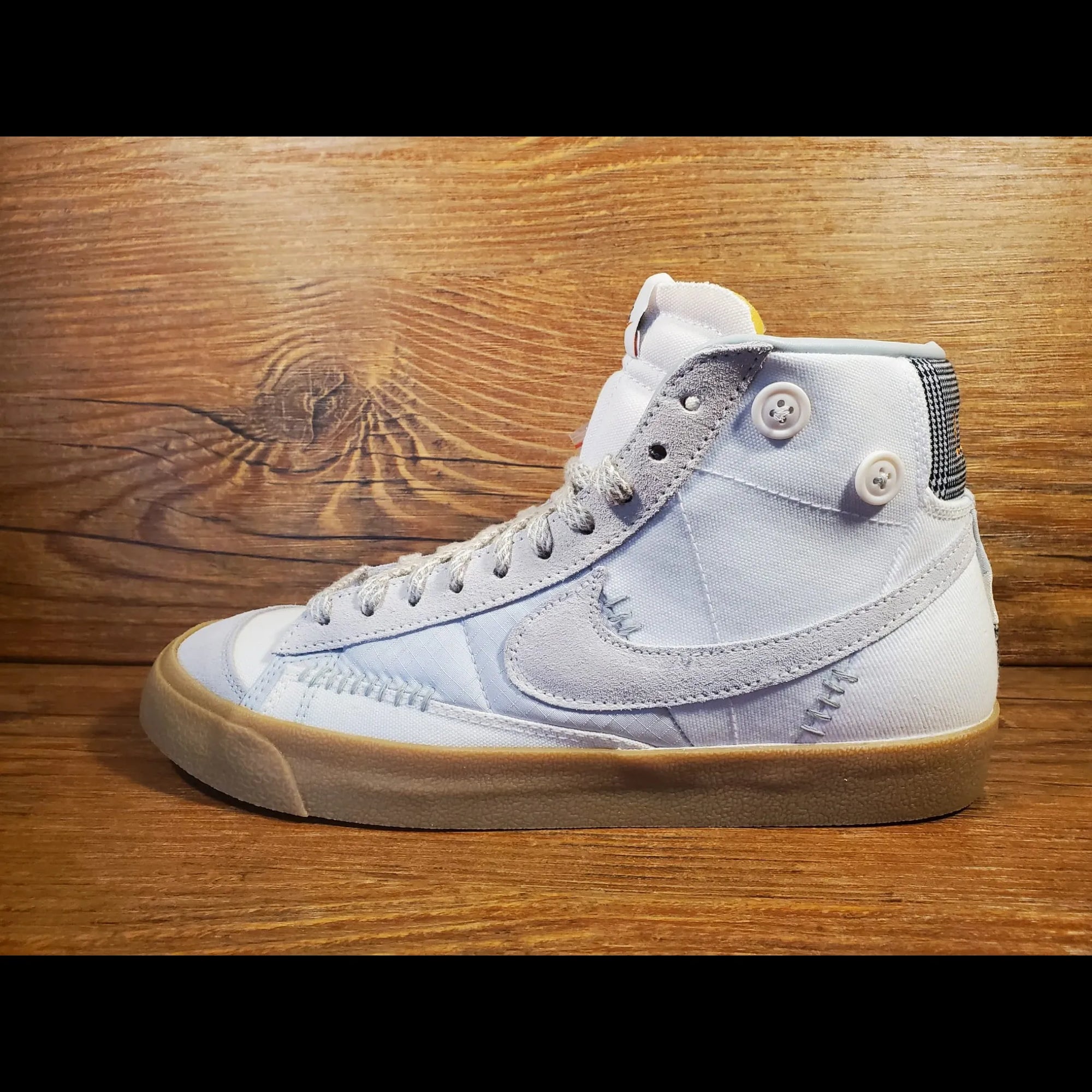 Nike Blazer Mid '77 "Voodoo - Sail Grey"
